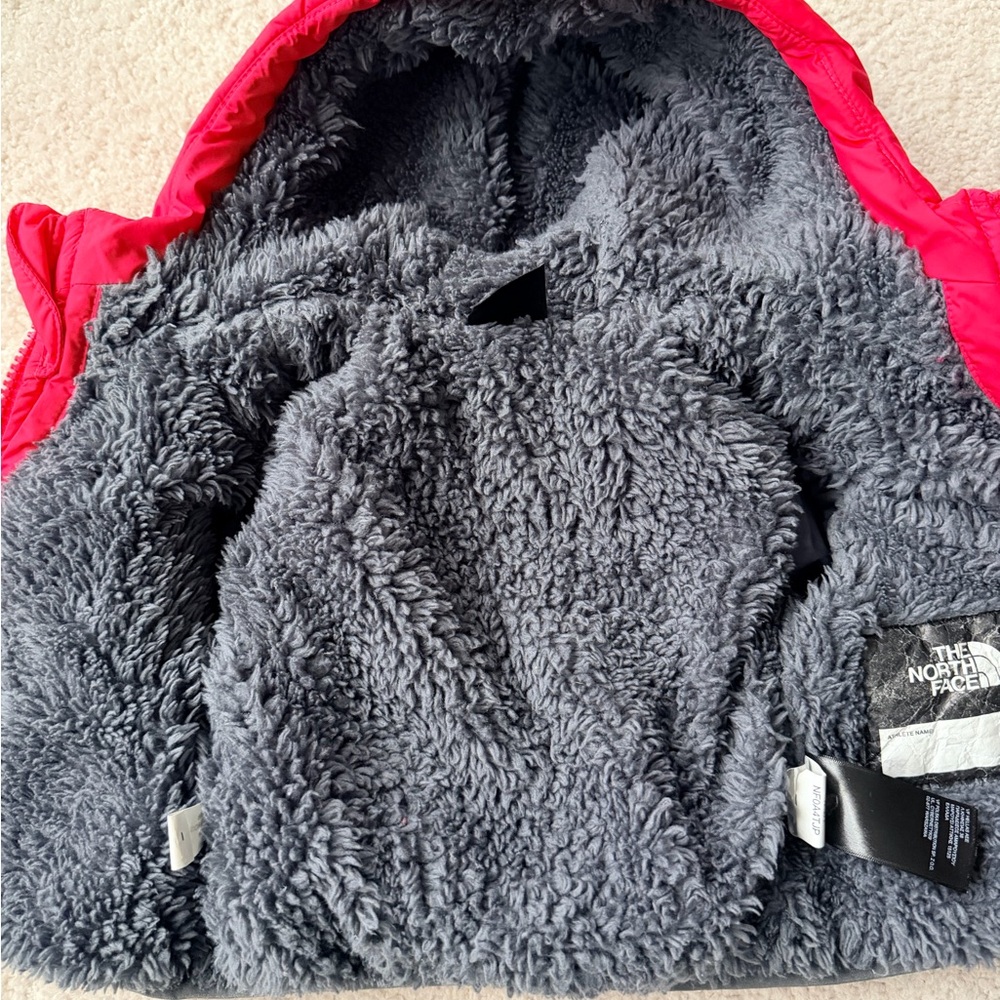 The North Face Toddler Red and Black Hooded Jacket - Picture 15 of 15
